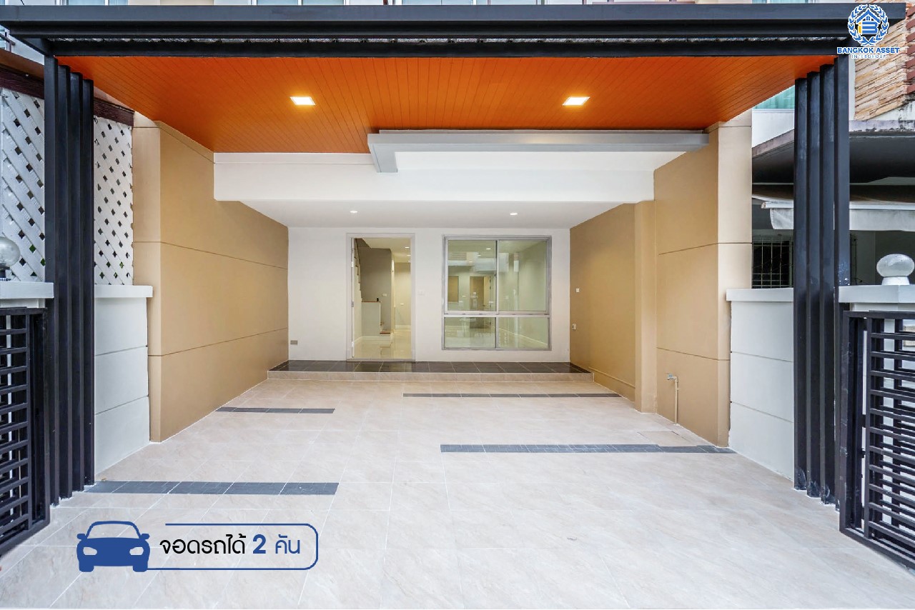 บ้านมือสองตกแต่งใหม่ แบรนด์หรู Sansiri โครงการ พลัสซิตี้พาร์ค งามวงศ์วาน25 ทาวน์โฮม 3 ชั้น ใจกลางเมือง เนื้อที่ 21.3 ตร.ว. ฟังก์ชันพร้อม 3 ห้องนอน 3 ห้องน้ำ จอดรถได้ 2 คัน บนทำเลศักยภาพ เข้า-ออกได้ 3 เส้นทาง ใกล้แหล่ง Community ชั้นนำ เดอะมอลล์งามวงศ์วาน ทางด่วน "งามวงศ์วาน" และรถไฟฟ้า "สถานีศูนย์ราชการนนทบุรี"